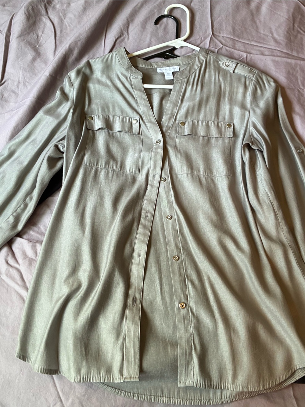 Relaxed Olive Green Button-Front Tunic Shirt with Chest Pockets